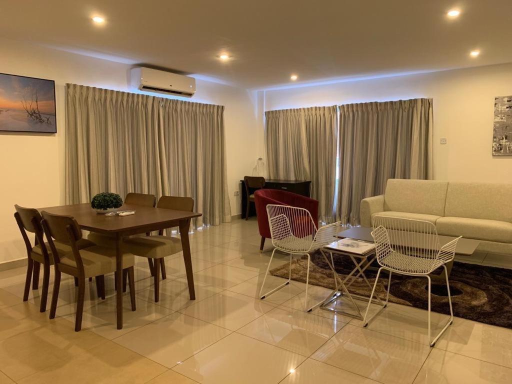 The Gallery Luxury Apartments Аккра Экстерьер фото